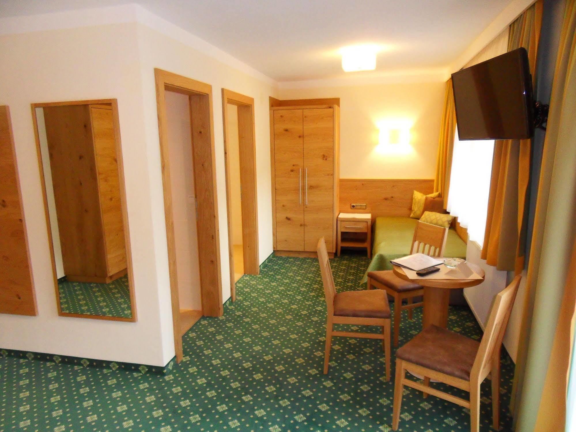 Pension Birkenhof Майерхофен Екстериор снимка