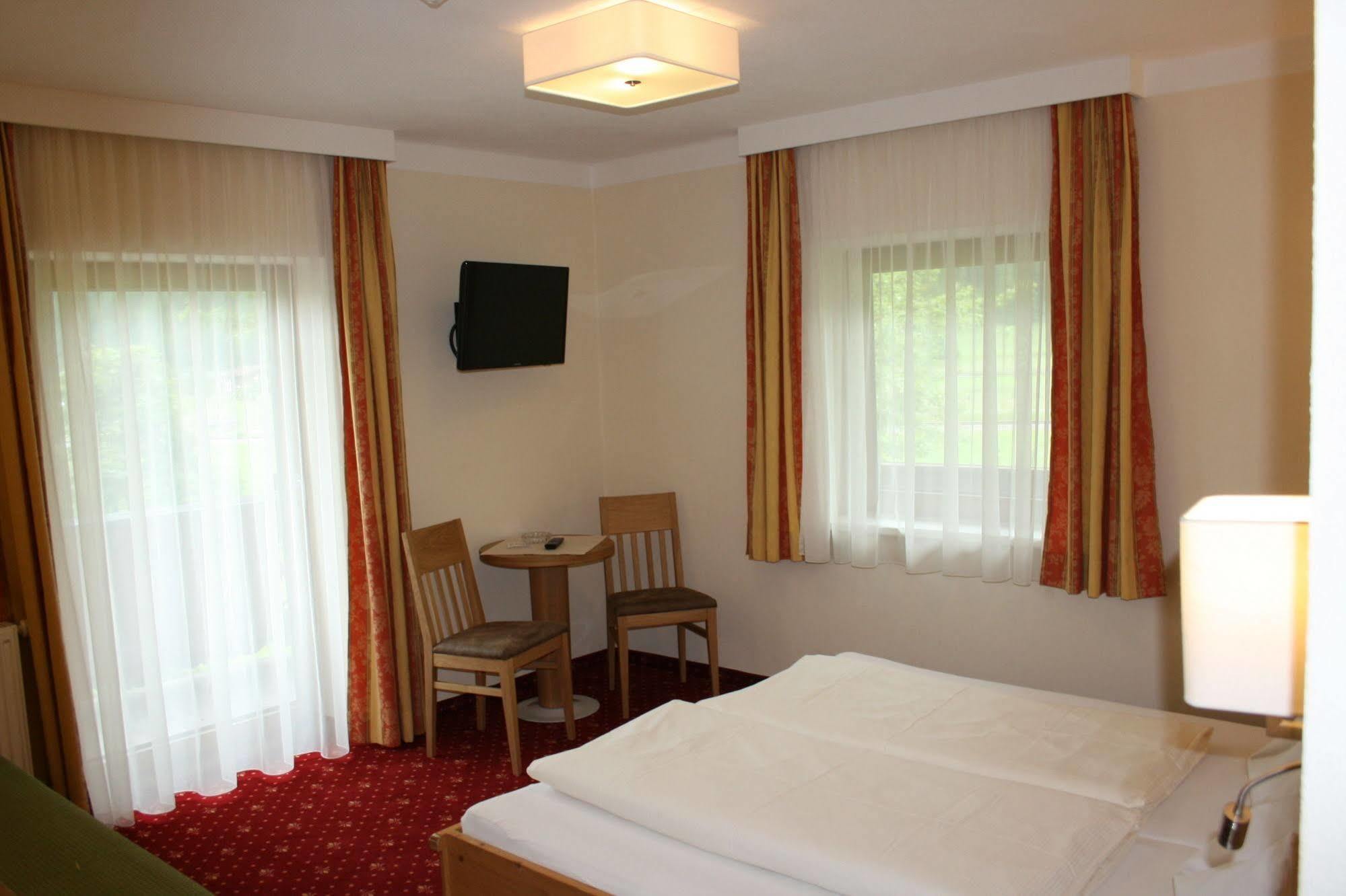 Pension Birkenhof Майерхофен Екстериор снимка